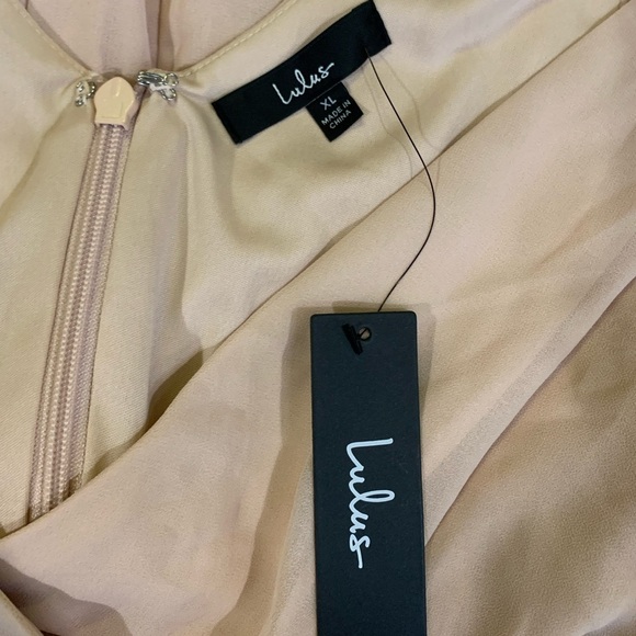 Lulus maxi dress with V neck & back and side slit, size XL. New with tags. - Picture 6 of 6